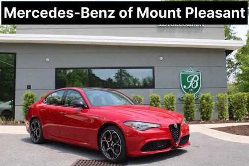 2022 Alfa Romeo Giulia Veloce
