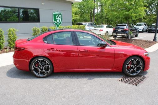 2022 Alfa Romeo Giulia Veloce