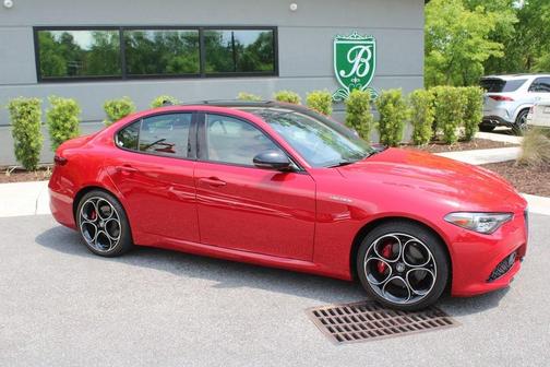 2022 Alfa Romeo Giulia Veloce