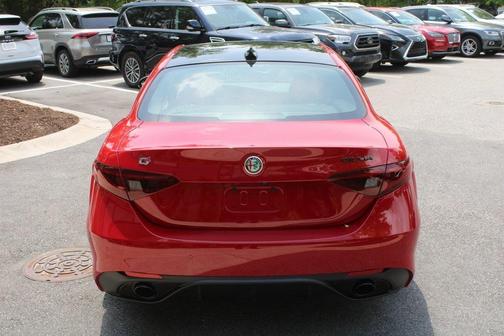 2022 Alfa Romeo Giulia Veloce