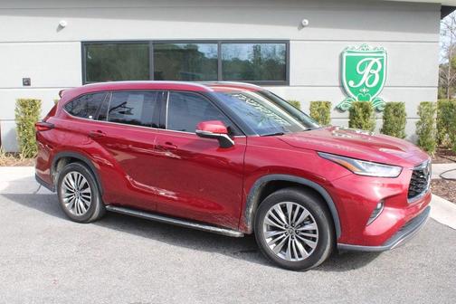 2022 Toyota Highlander Platinum