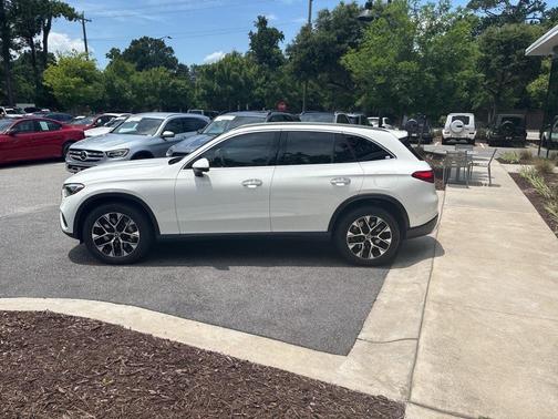 2025 Mercedes-Benz GLC 350e Base 4MATIC