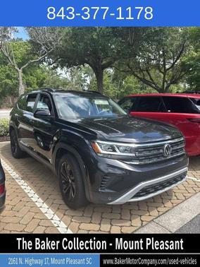 Deep Black Pearl Effect 2023 Volkswagen Atlas 2.0T SE w/Technology