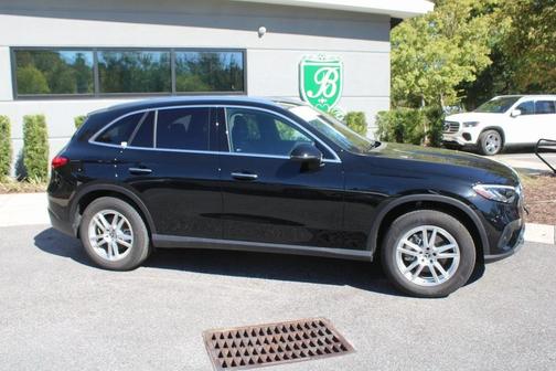 2025 Mercedes-Benz GLC 300 Base