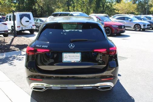 2025 Mercedes-Benz GLC 300 Base