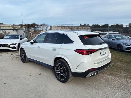 2025 Mercedes-Benz GLC 300 Base