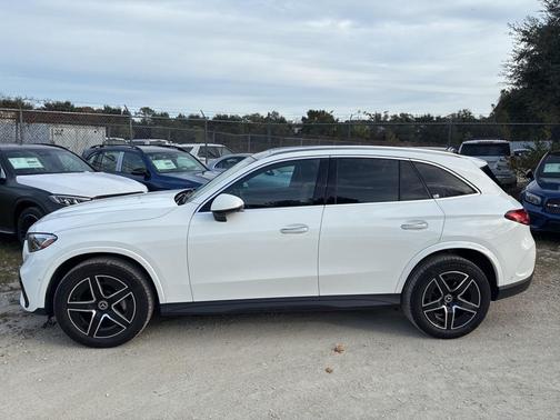 2025 Mercedes-Benz GLC 300 Base