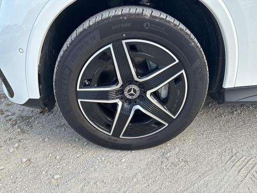 2025 Mercedes-Benz GLC 300 Base