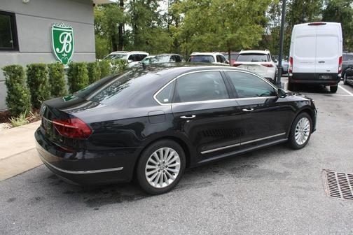 2017 Volkswagen Passat 1.8T SE