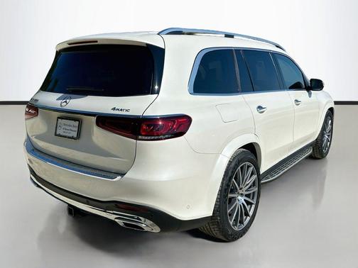White 2022 Mercedes-Benz GLS 450 4MATIC