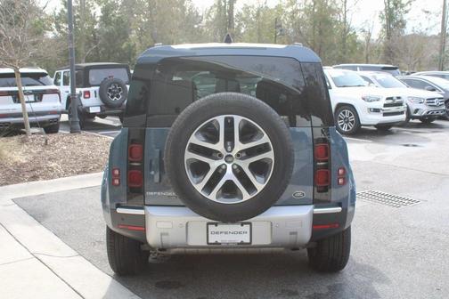 2021 Land Rover Defender 110 SE