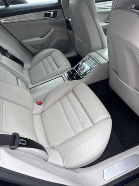 2018 Porsche Panamera 4S