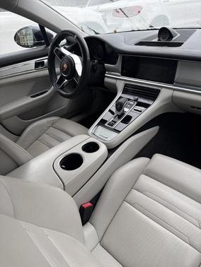 2018 Porsche Panamera 4S
