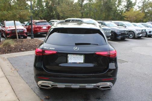 2025 Mercedes-Benz GLC 300 Base