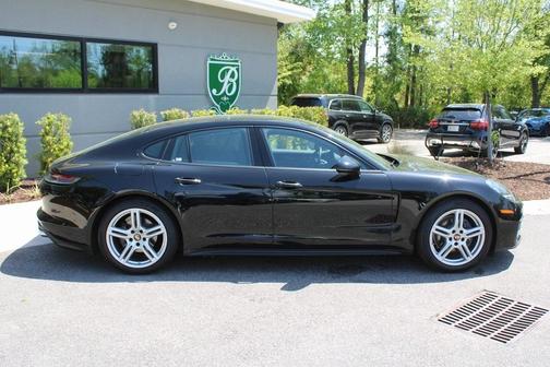 2021 Porsche Panamera 4