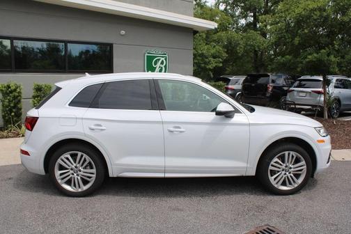 2020 Audi Q5 40 Premium Plus
