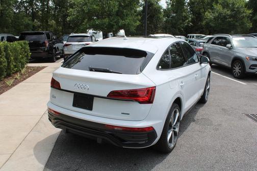2022 Audi Q5 45 S line Premium Plus