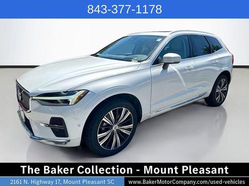 Crystal White Metallic 2023 Volvo XC60 B5 Ultimate Bright Theme