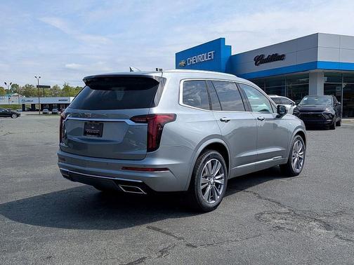 2025 Cadillac XT6 Premium Luxury FWD