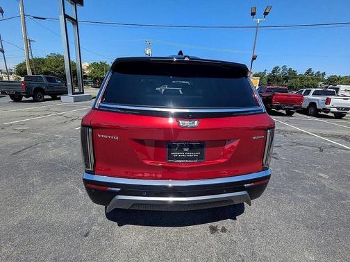2026 Cadillac VISTIQ Luxury