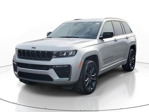 Silver Zynith 2026 Jeep Grand Cherokee Limited