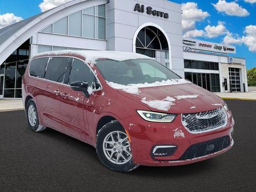 Red Hot Pearlcoat 2026 Chrysler Pacifica L