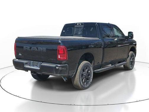 Diamond Black Crystal Pearlcoat 2026 RAM 2500 Laramie Crew Cab 4x4 6'4' Box