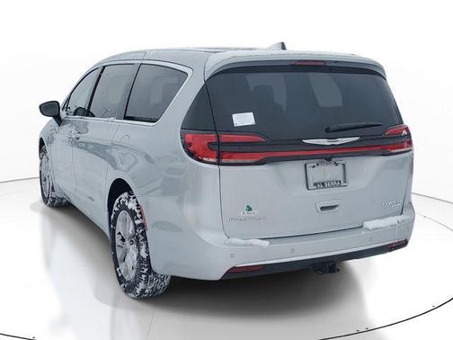 Silver Mist Clearcoat 2026 Chrysler Pacifica Limited