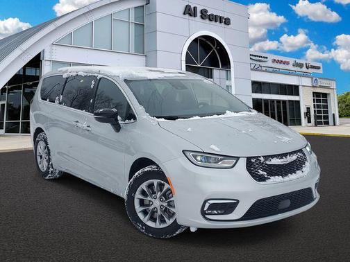 Silver Mist Clearcoat 2026 Chrysler Pacifica Limited