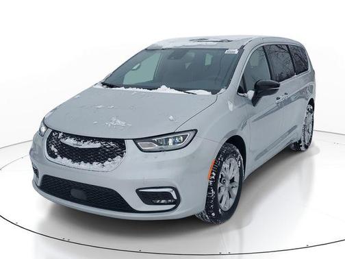 Silver Mist Clearcoat 2026 Chrysler Pacifica Limited