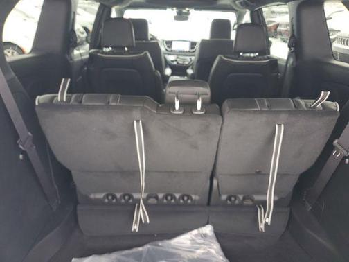 Silver Mist Clearcoat 2026 Chrysler Pacifica Limited
