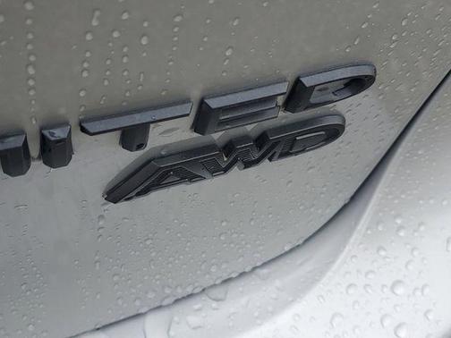 Silver Mist Clearcoat 2026 Chrysler Pacifica Limited