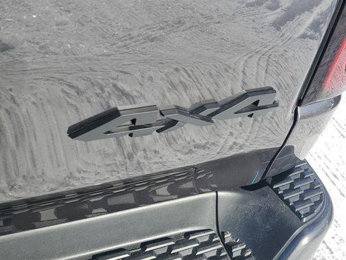 Granite Crystal Metallic Clearcoat 2026 RAM 1500 Big Horn/Lone Star