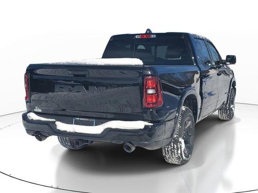 Diamond Black Crystal Pearlcoat 2026 RAM 1500 Big Horn/Lone Star