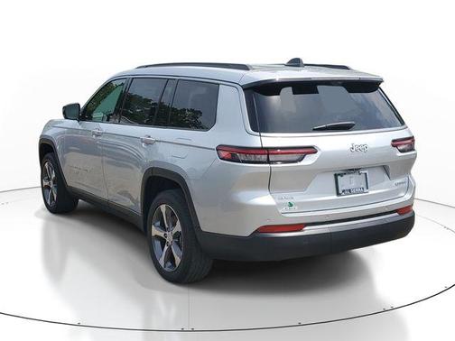 Silver Zynith 2026 Jeep Grand Cherokee L Limited