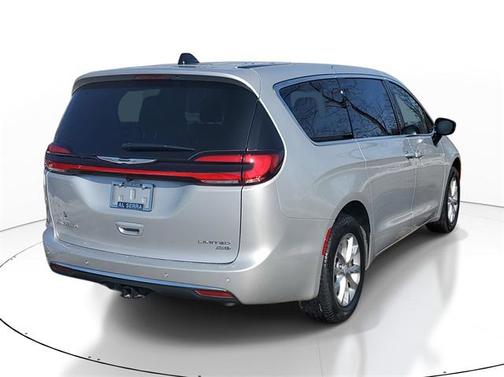 2026 Chrysler Pacifica Limited