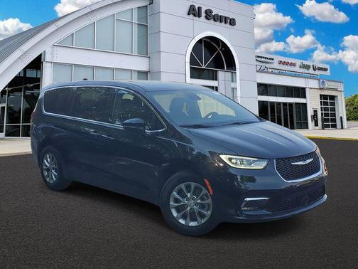 Diamond Black Crystal Pearlcoat 2026 Chrysler Pacifica Limited