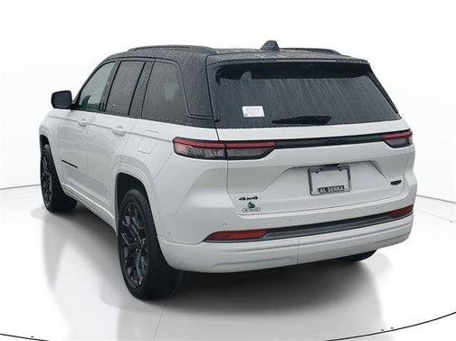 Bright White Clearcoat 2026 Jeep Grand Cherokee Summit