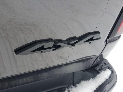 Granite Crystal Metallic Clearcoat 2026 RAM 1500 Big Horn/Lone Star