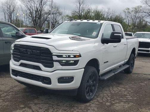Bright White Clearcoat 2026 RAM 2500 Laramie Crew Cab 4x4 6'4' Box