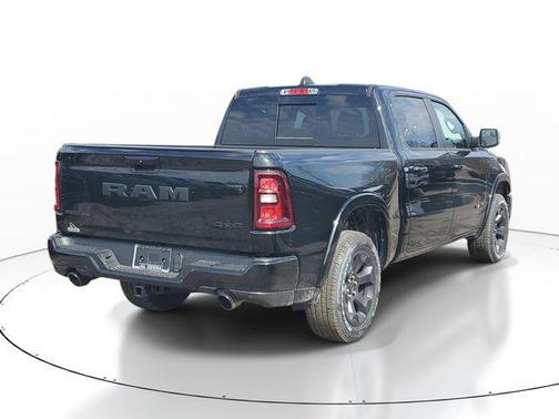 Diamond Black Crystal Pearlcoat 2026 RAM 1500 Big Horn/Lone Star