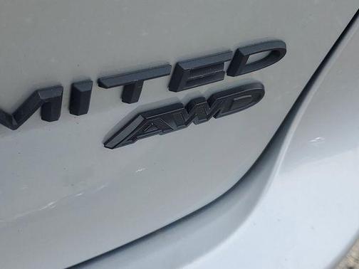 Silver Mist Clearcoat 2026 Chrysler Pacifica Limited