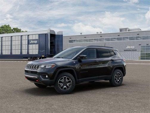 Diamond Black Crystal Pearlcoat 2026 Jeep Compass Trailhawk
