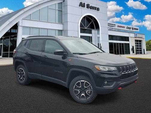 Diamond Black Crystal Pearlcoat 2026 Jeep Compass Trailhawk