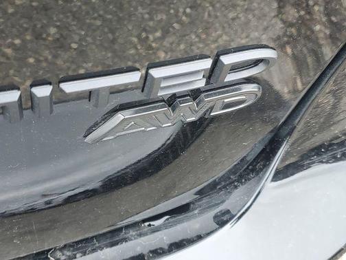 Diamond Black Crystal Pearlcoat 2026 Chrysler Pacifica Limited