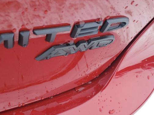 Red Hot Pearlcoat 2026 Chrysler Pacifica Limited