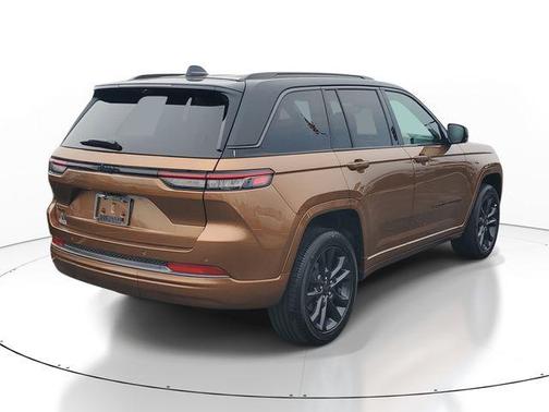 Copper Shino Metallic Clearcoat 2026 Jeep Grand Cherokee Limited