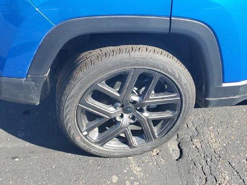 Hydro Blue Pearlcoat 2026 Jeep Compass Limited