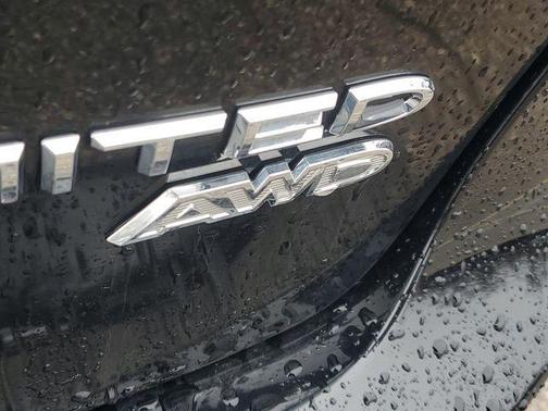 Diamond Black Crystal Pearlcoat 2026 Chrysler Pacifica Limited