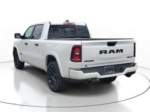 Ivory White Tri-Coat Pearlcoat 2026 RAM 1500 Laramie